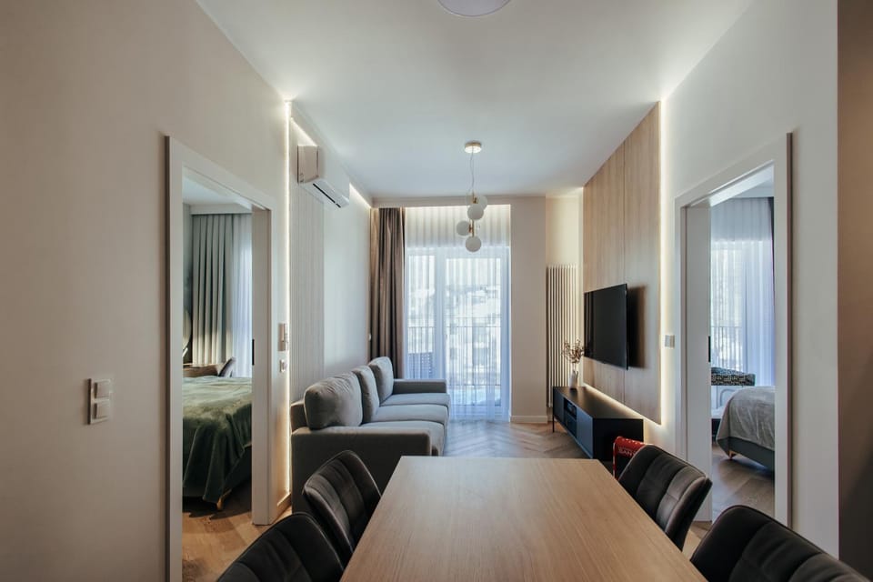 Communal lounge/ TV room, TV and multimedia, Living room, Evening entertainment, air conditioner
