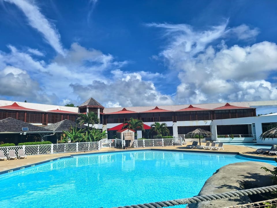 Swimming pool, Swimming pool