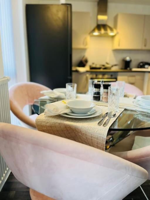 Luxury Home 2bed City Centre Apartment in Cardiff