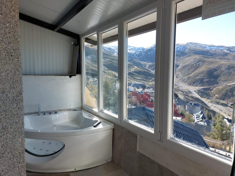 Natural landscape, Hot Tub, Mountain view
