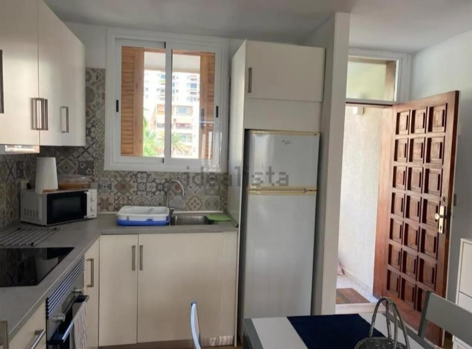 Fayser 301 Heated pool, steps to beach, AC Apartment in Los Cristianos