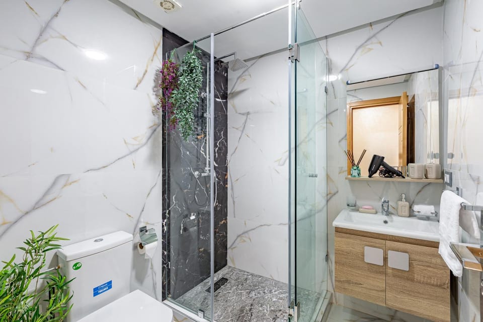 Shower, Bathroom
