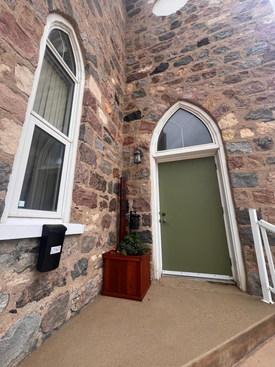 Property building, Facade/entrance, Internal: Not applicable to any particular room