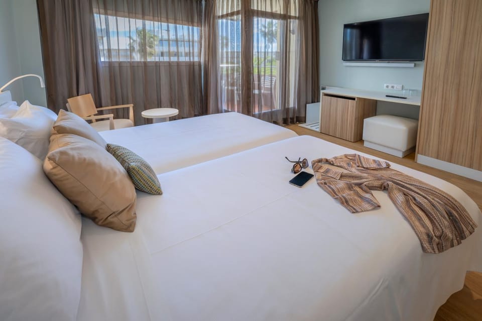 Bed, Photo of the whole room