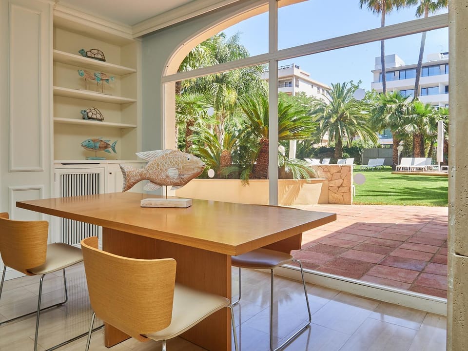 Lounge or bar