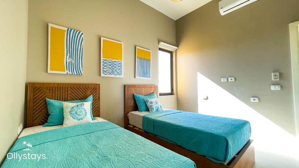 Bed, Bedroom, air conditioner