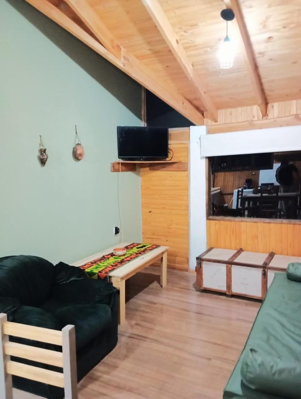Bed, TV and multimedia, Living room
