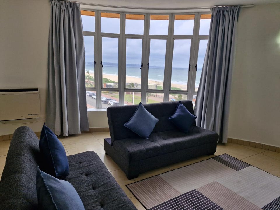 Natural landscape, Living room, Seating area