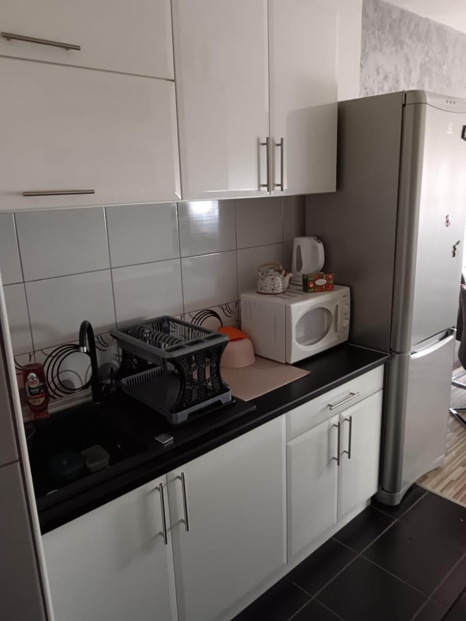 Coffee/tea facilities, Kitchen or kitchenette, stove, toaster