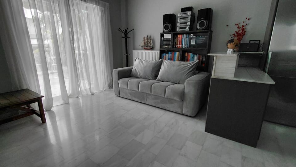 Library, Living room, Seating area