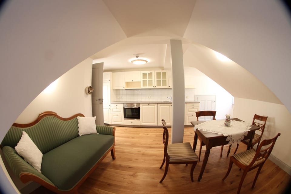 Living room, Decorative detail, Seating area