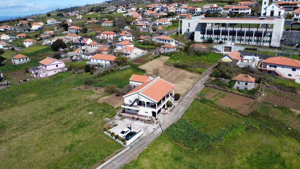 Casa do Prendinha B House in Madeira District