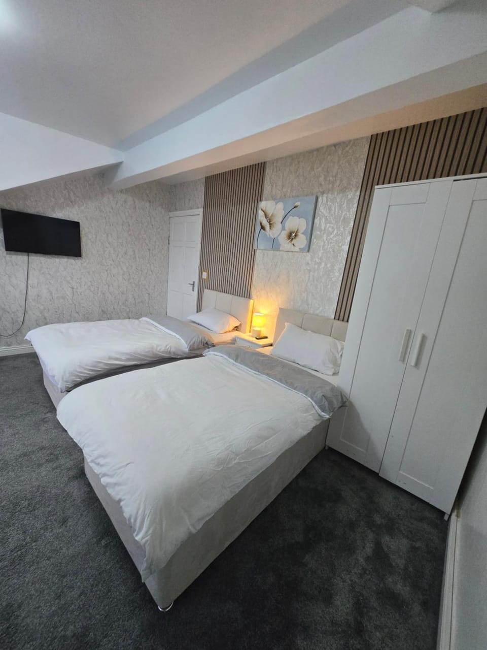 Chub twin bed Vacation rental in Bradford