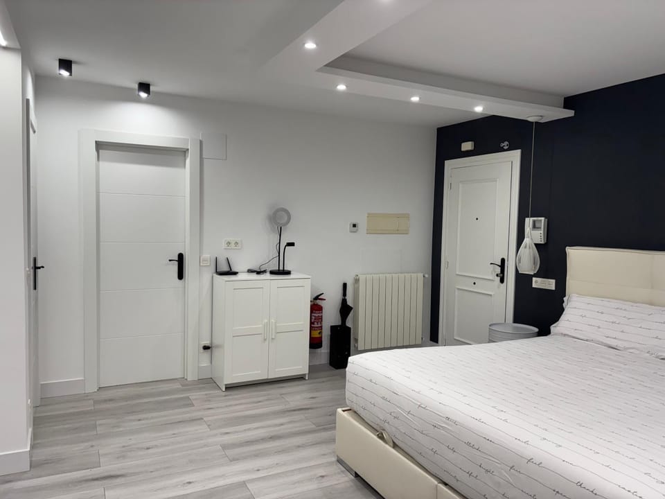 B&W Suite Andrés de la Llosa Apartment in Castro Urdiales