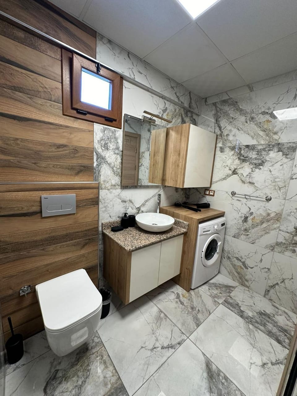 Shower, Toilet, Bathroom, washing machine