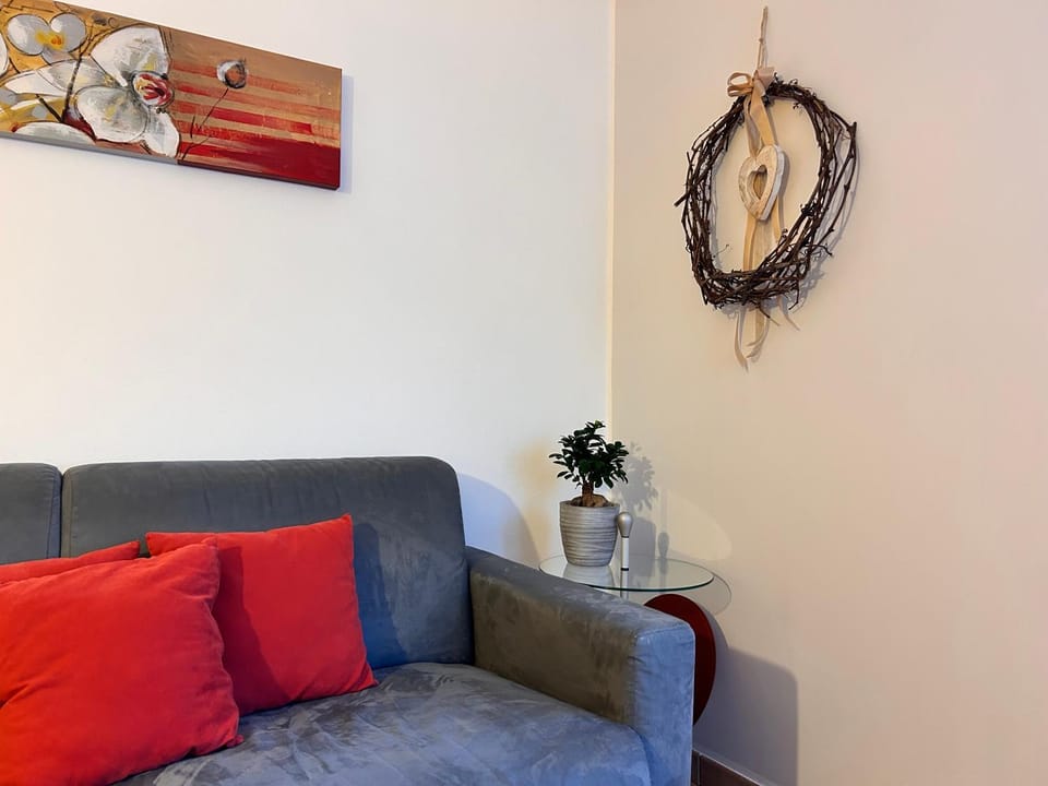 Living room, Decorative detail, Seating area