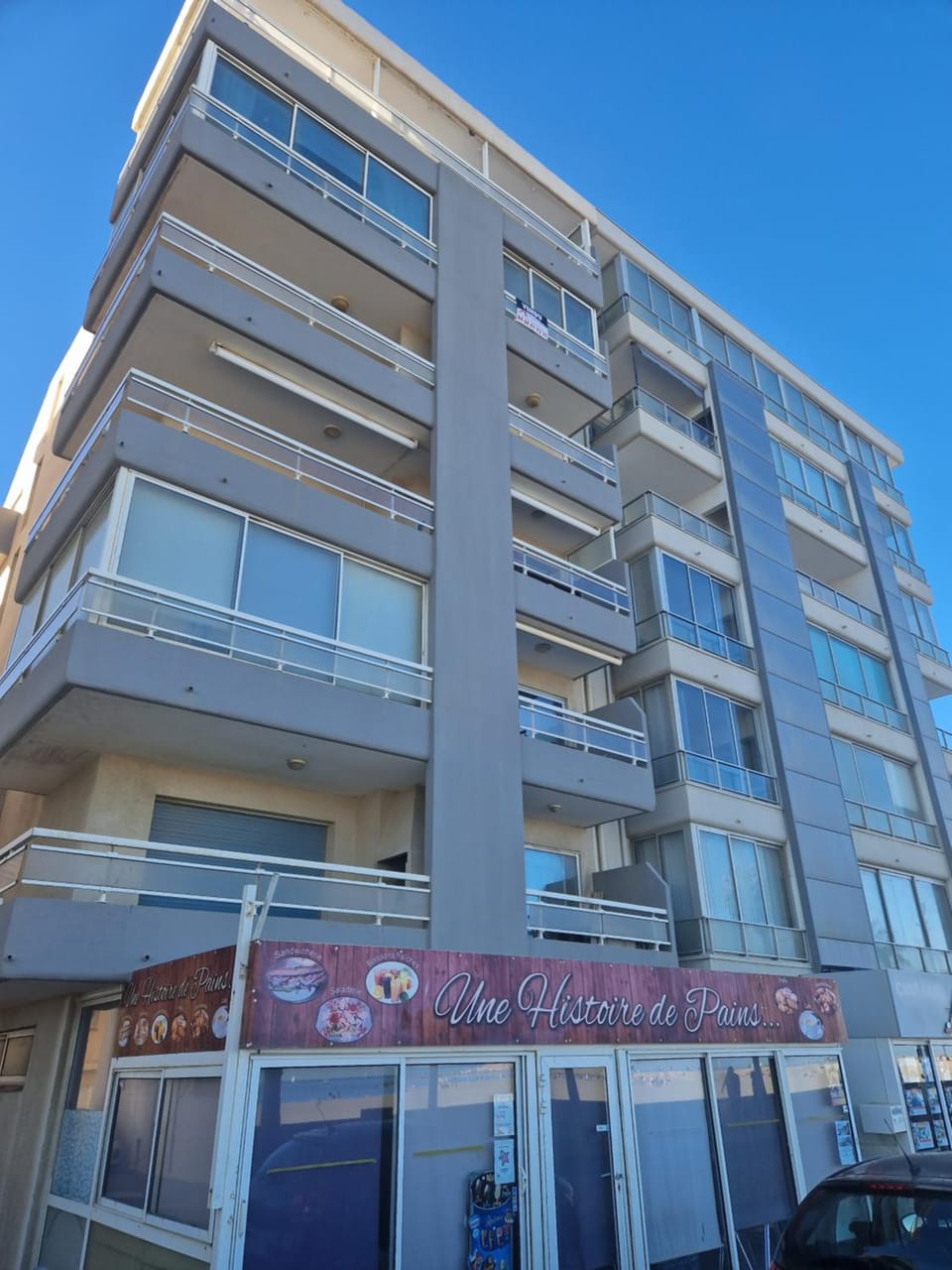 Property building, Facade/entrance