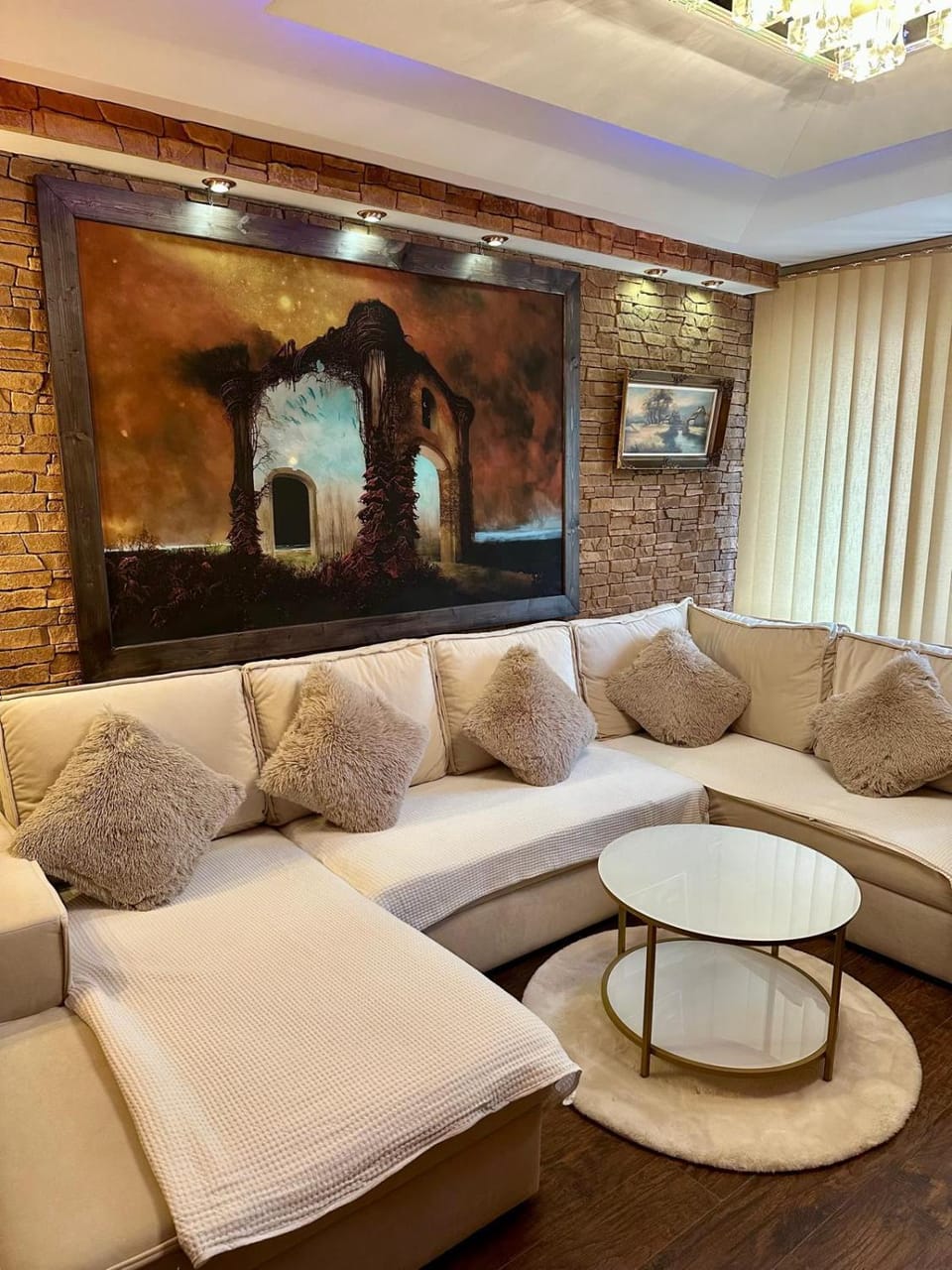 Living room, Seating area