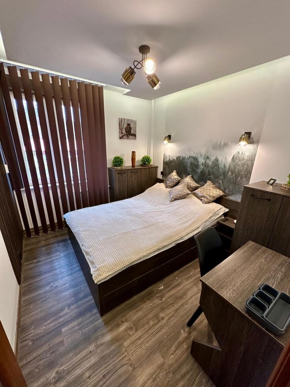 Bed, Photo of the whole room, Bedroom