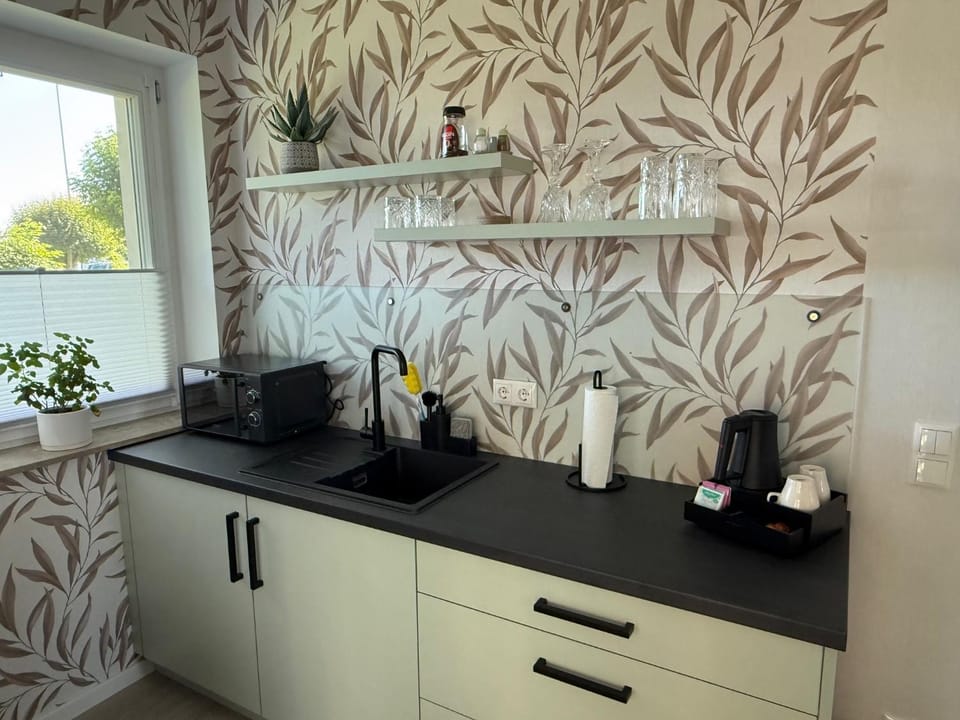 Coffee/tea facilities, Kitchen or kitchenette