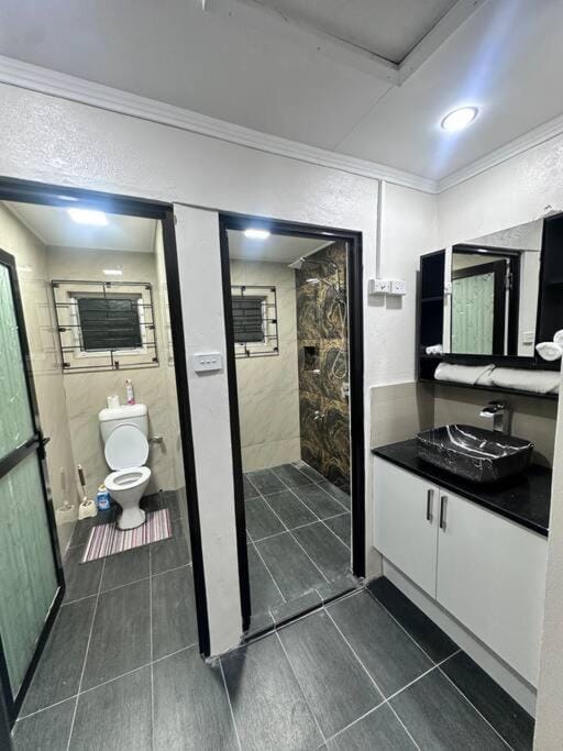 Shower, Toilet, Bathroom