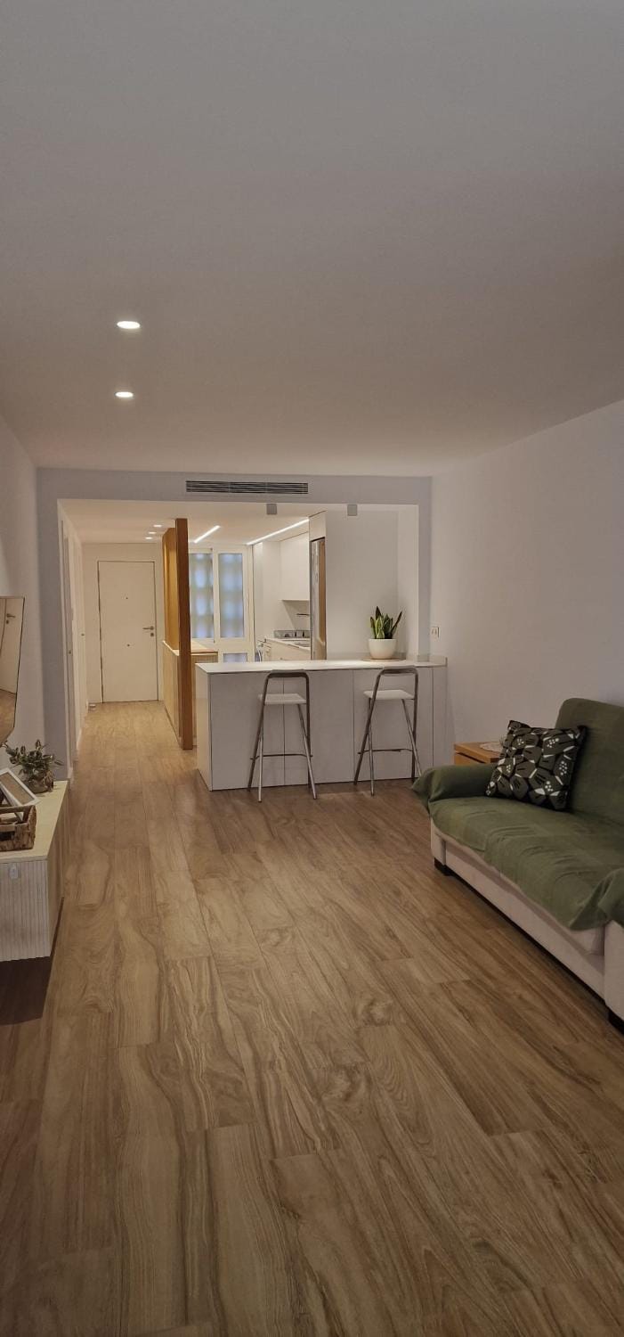 Living room, Photo of the whole room