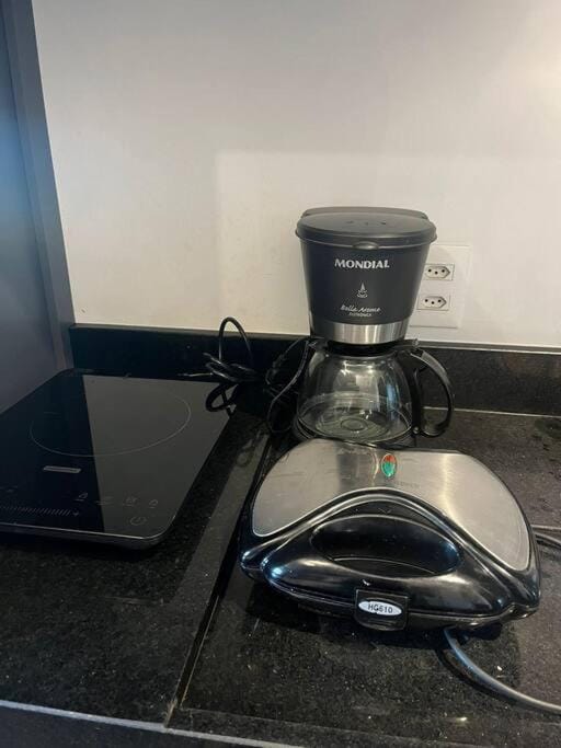 Coffee/tea facilities, stove, toaster