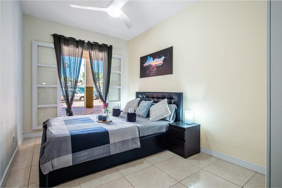 Bed, View (from property/room), View (from property/room), Photo of the whole room, Bedroom, Garden view, Garden view, Mountain view, Mountain view, Street view, Street view, cot, Quiet street view