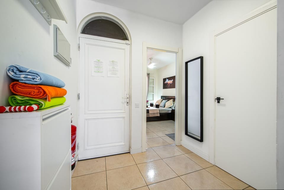 dishwasher, internet, towels, towels