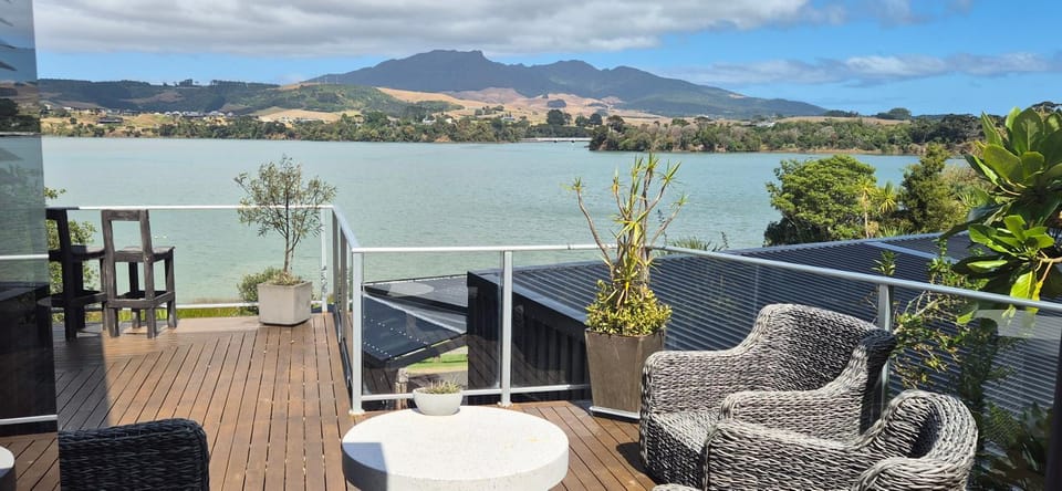 Nearby landmark, Day, Natural landscape, View (from property/room), Balcony/Terrace, Seating area