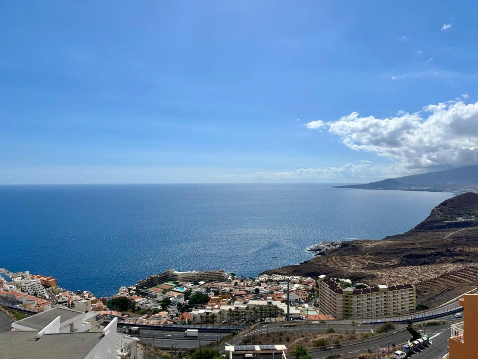 Natural landscape, Balcony/Terrace, Sea view