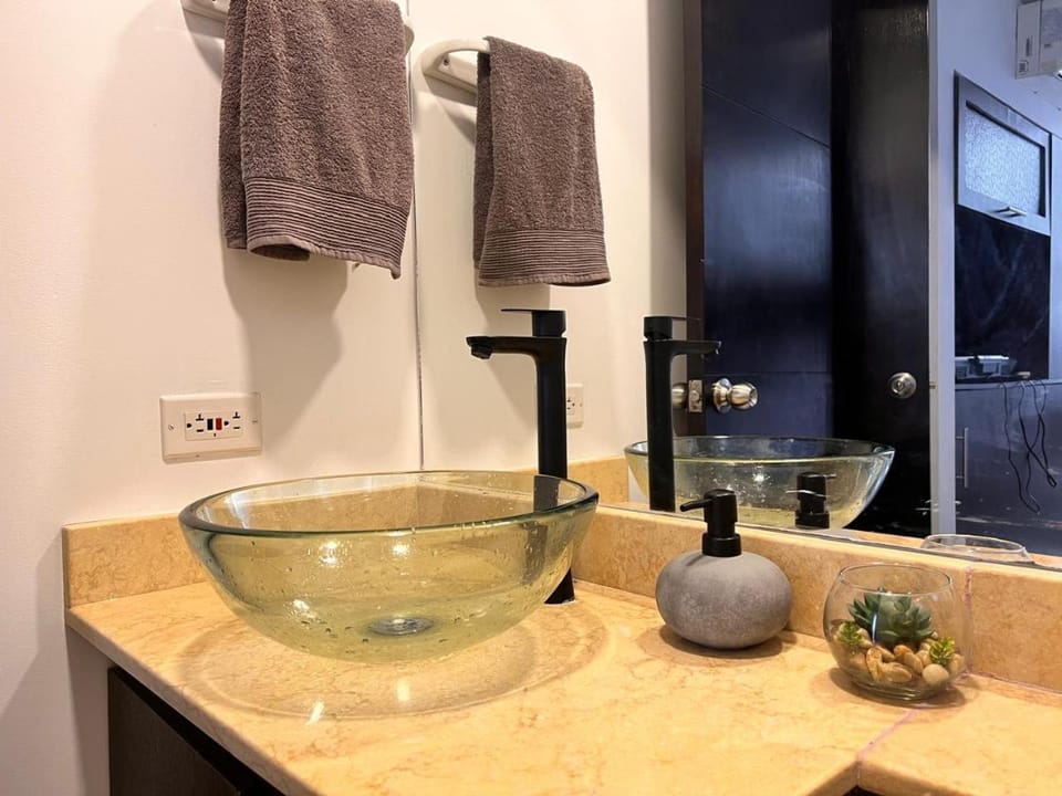 Bathroom, towels