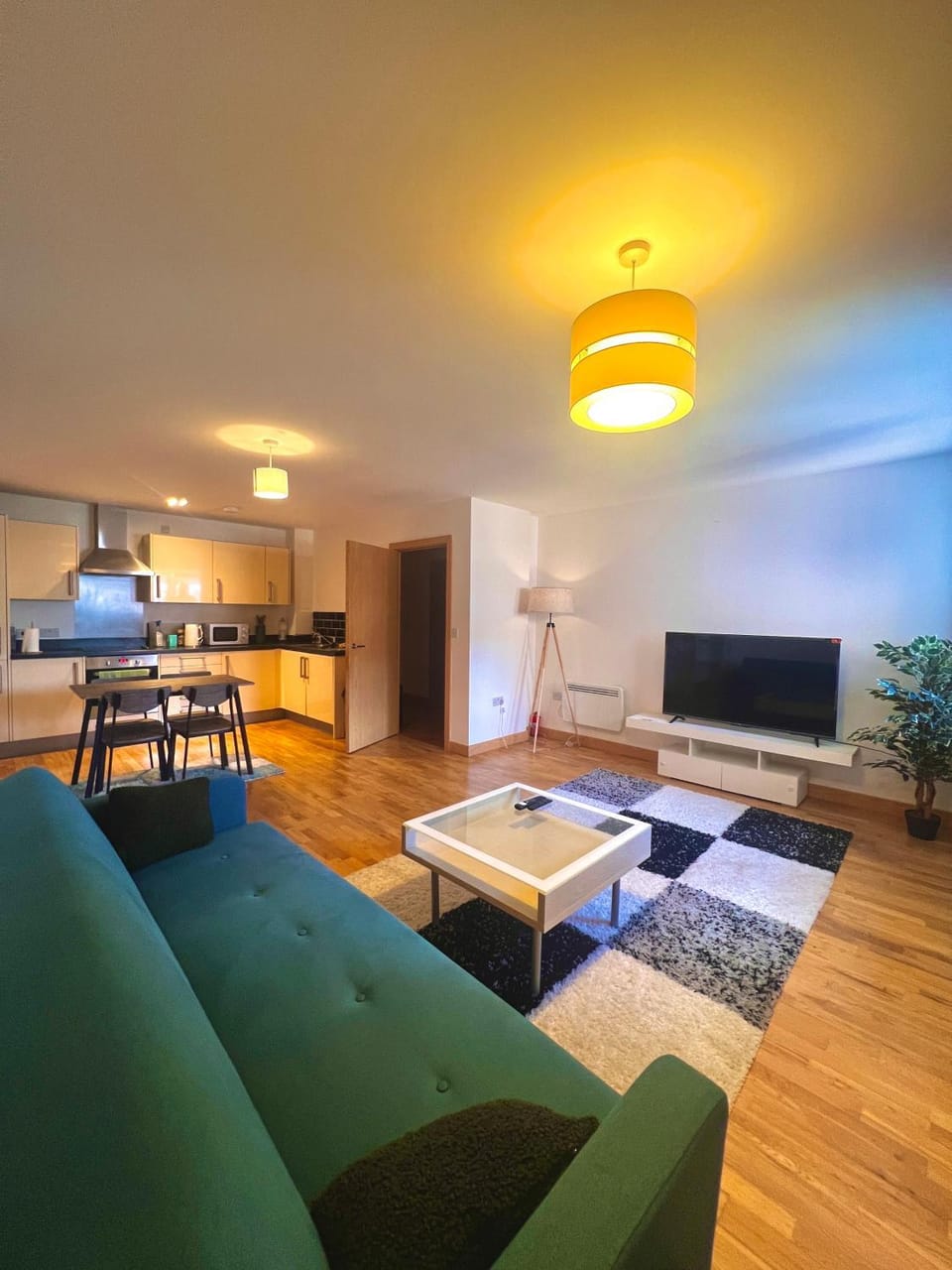 Serenity-ESE Entire Home Apartment in Basildon