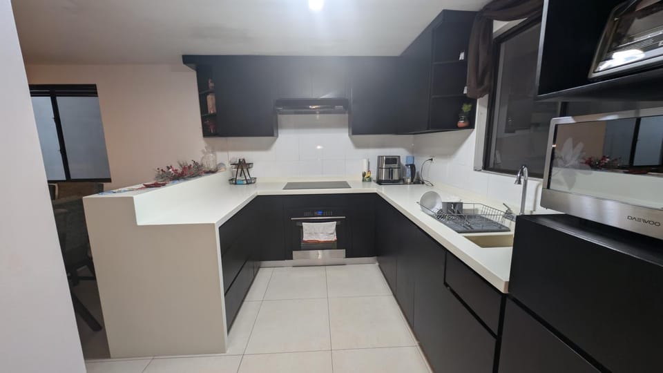 Kitchen or kitchenette, oven