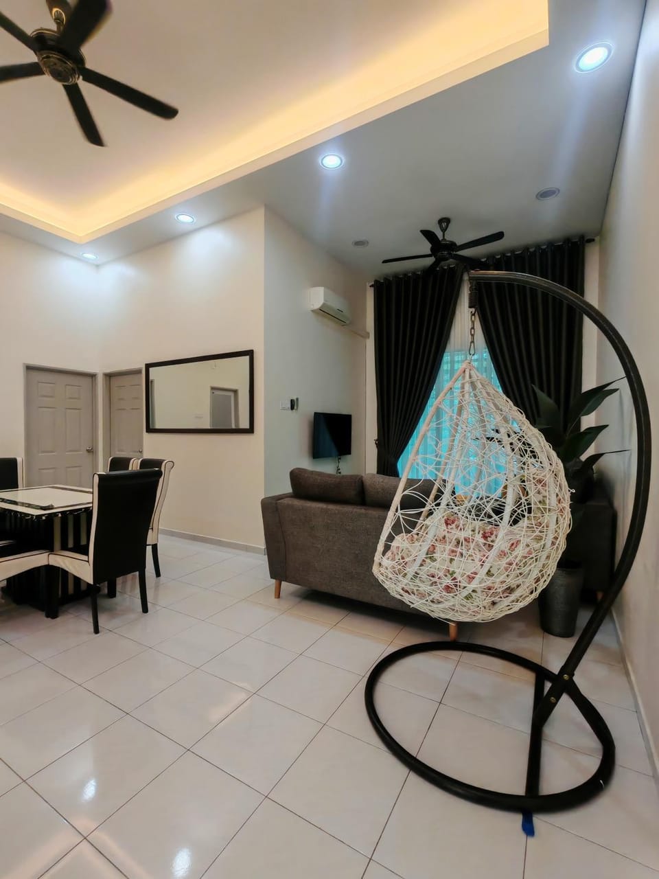 Cozy CR Homestay Nilai Pajam with Netflix WiFi Apartment in Negeri Sembilan, Malaysia