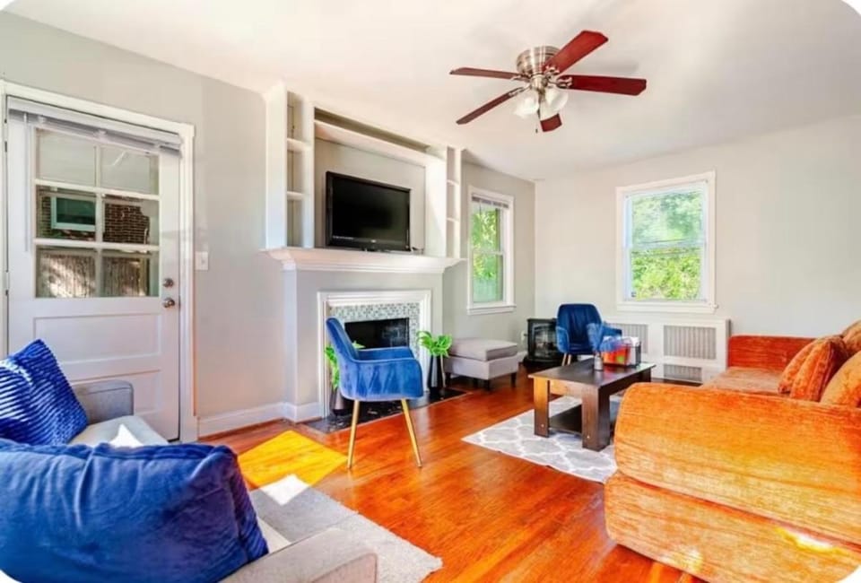 Feel Good Home, Kingbed, Free parking, Backyard House in District of Columbia