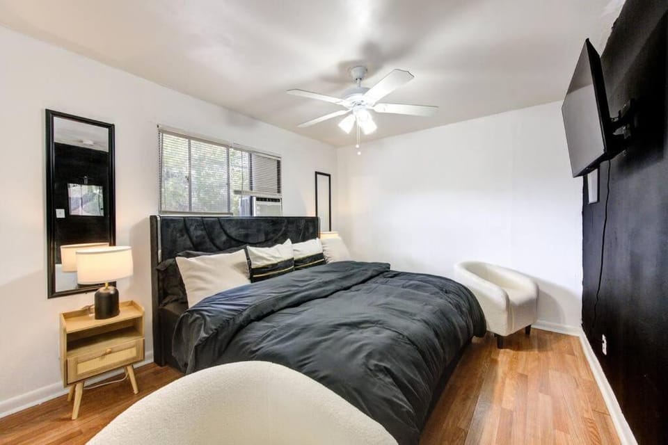 1 Bedroom Getaway in Houston Apartment in Houston
