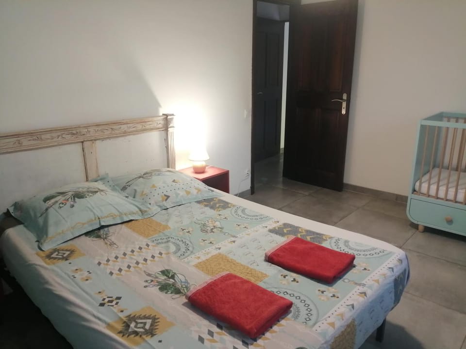 Night, Bedroom, cot