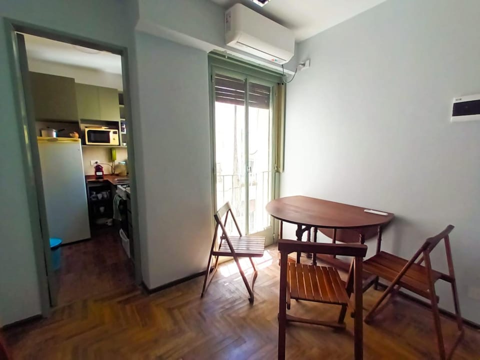 Living room, Seating area, Dining area, air conditioner