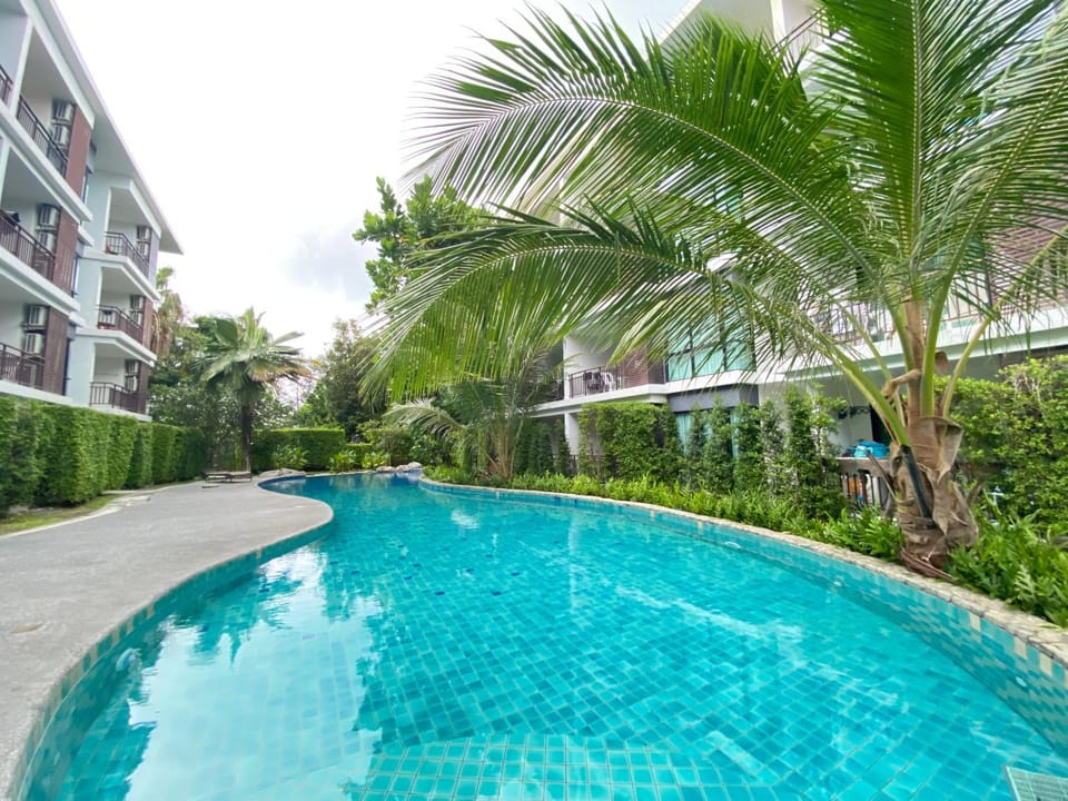 Garden, Swimming pool