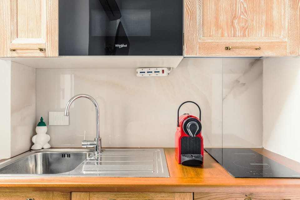 Kitchen or kitchenette, stove