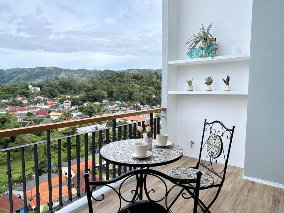 Vic's Seaview Penthouse Duplex - Walk to Kamala Beach, Supermarkets, and Restaurants Apartment in Kamala
