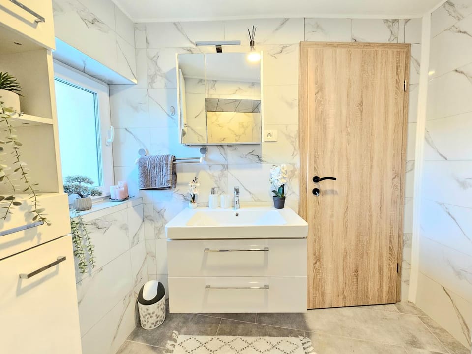 Bathroom, towels