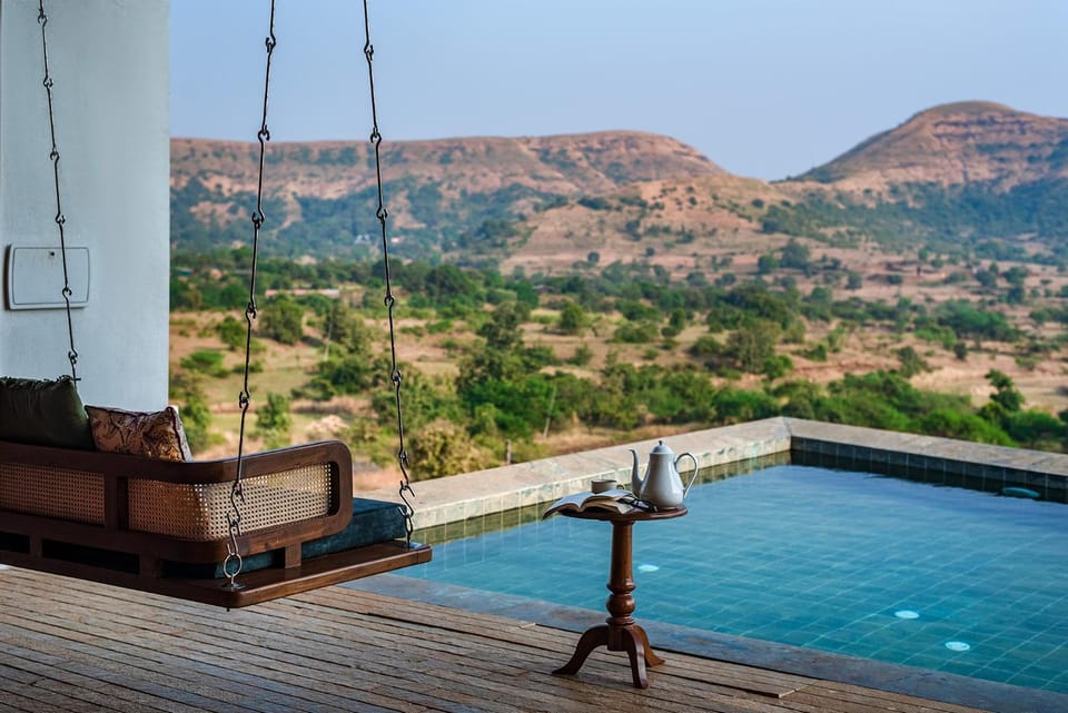 Mountain view, Pool view, Swimming pool