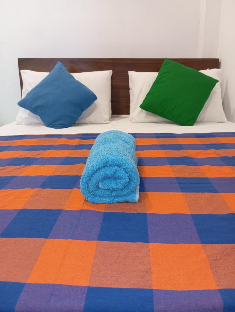 Bedroom, towels