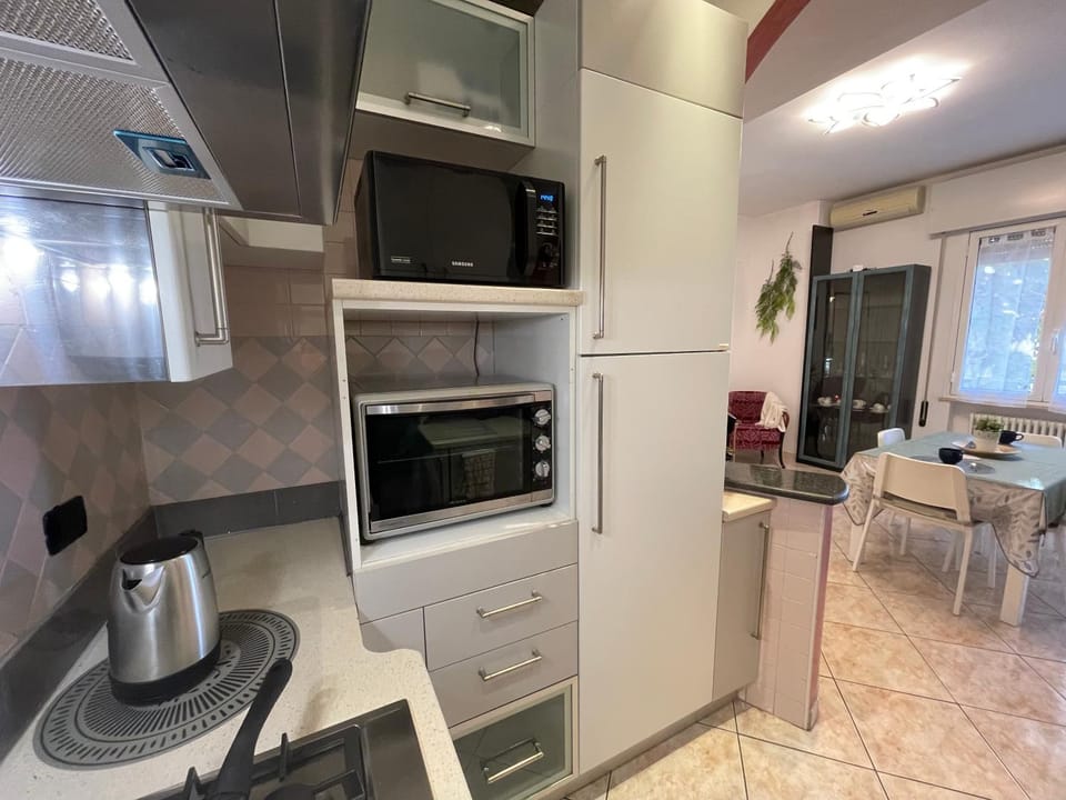 Kitchen or kitchenette, oven, pet friendly