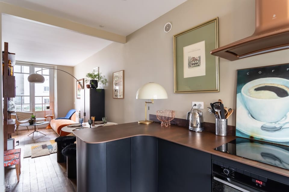 Kitchen or kitchenette, Living room