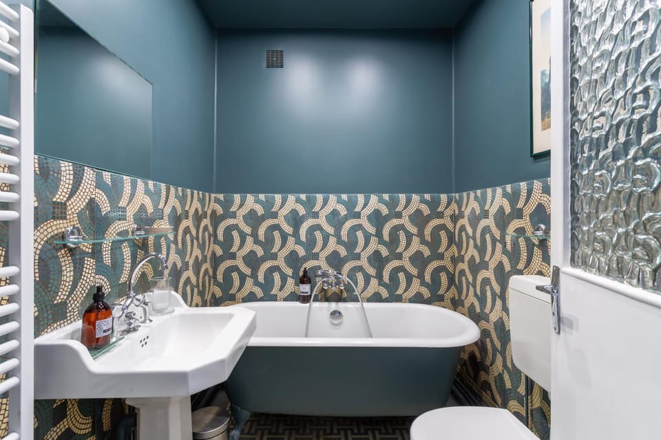 Bathroom, Bath