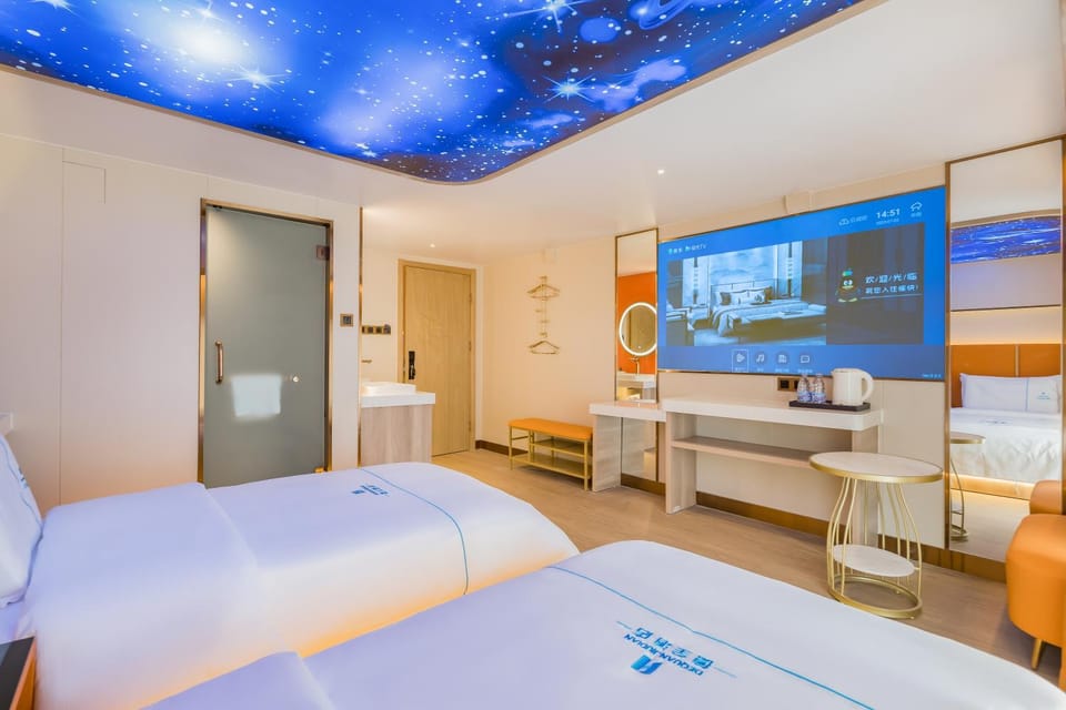 Bed, TV and multimedia