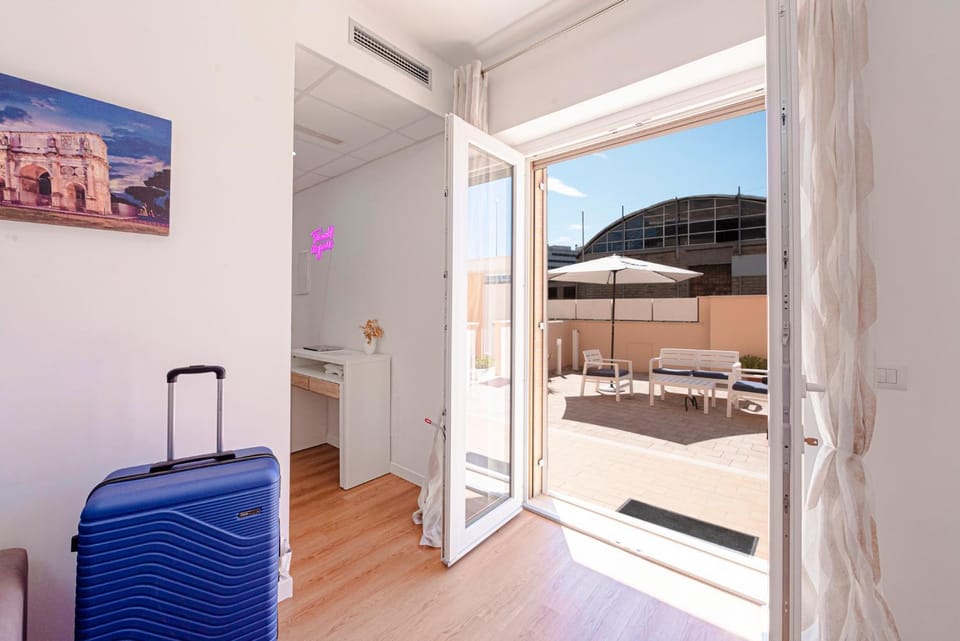 View (from property/room), Balcony/Terrace, Dining area